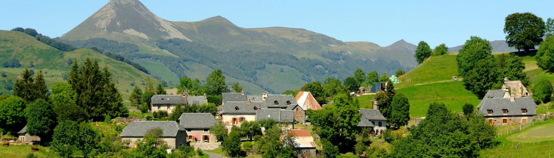 Terre de Cantal : Les 4 saisons des sports de montagne dans le cantal